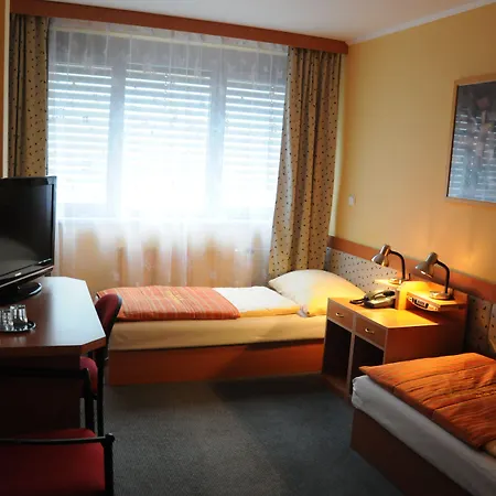 帕浓酒店 酒店 3*